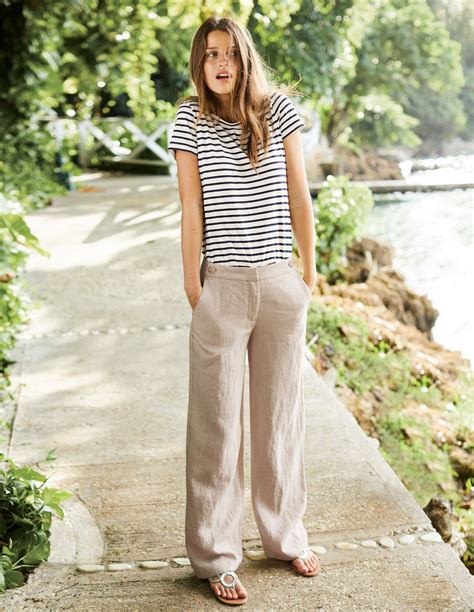 what to wear with wide leg linen pants.